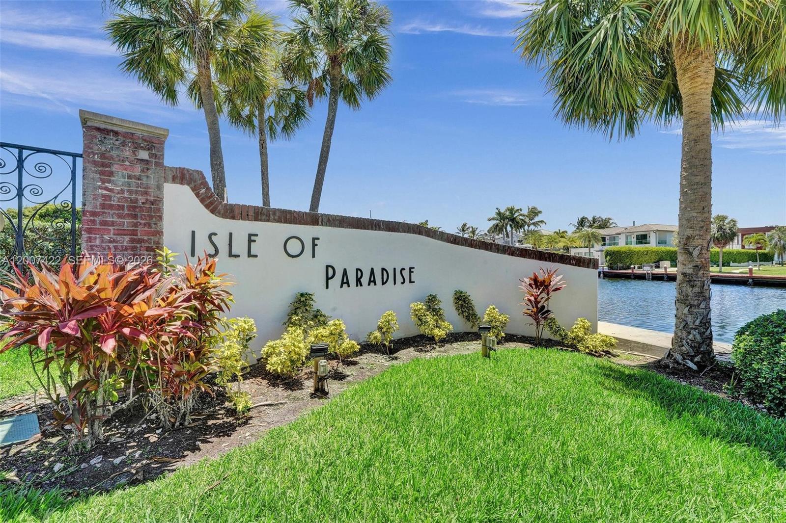 455 Paradise Isle Boulevard 104