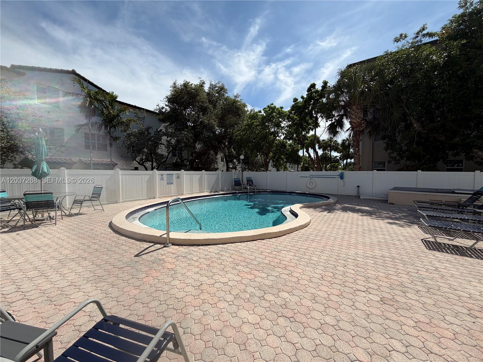 1965 S Ocean Boulevard 208, Lauderdale-By-The-Sea Unit: 208