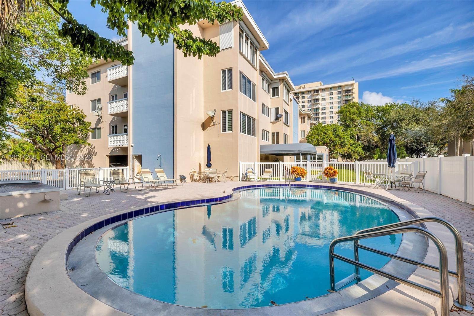 1965 S Ocean Boulevard 208, Lauderdale-By-The-Sea Unit: 208