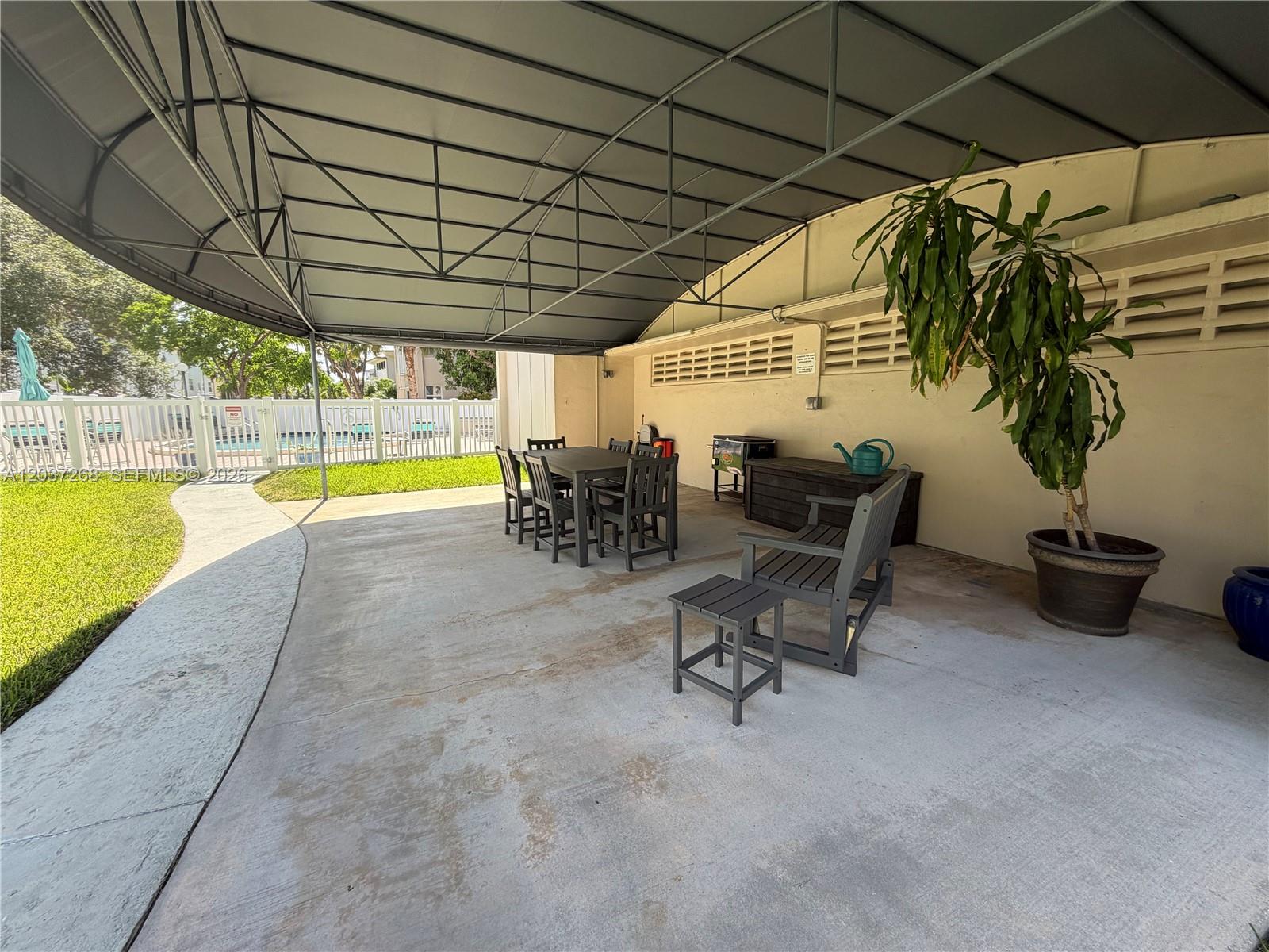 1965 S Ocean Boulevard 208, Lauderdale-By-The-Sea Unit: 208