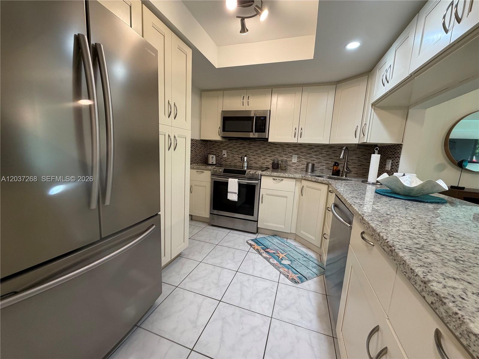 1965 S Ocean Boulevard 208, Lauderdale-By-The-Sea Unit: 208