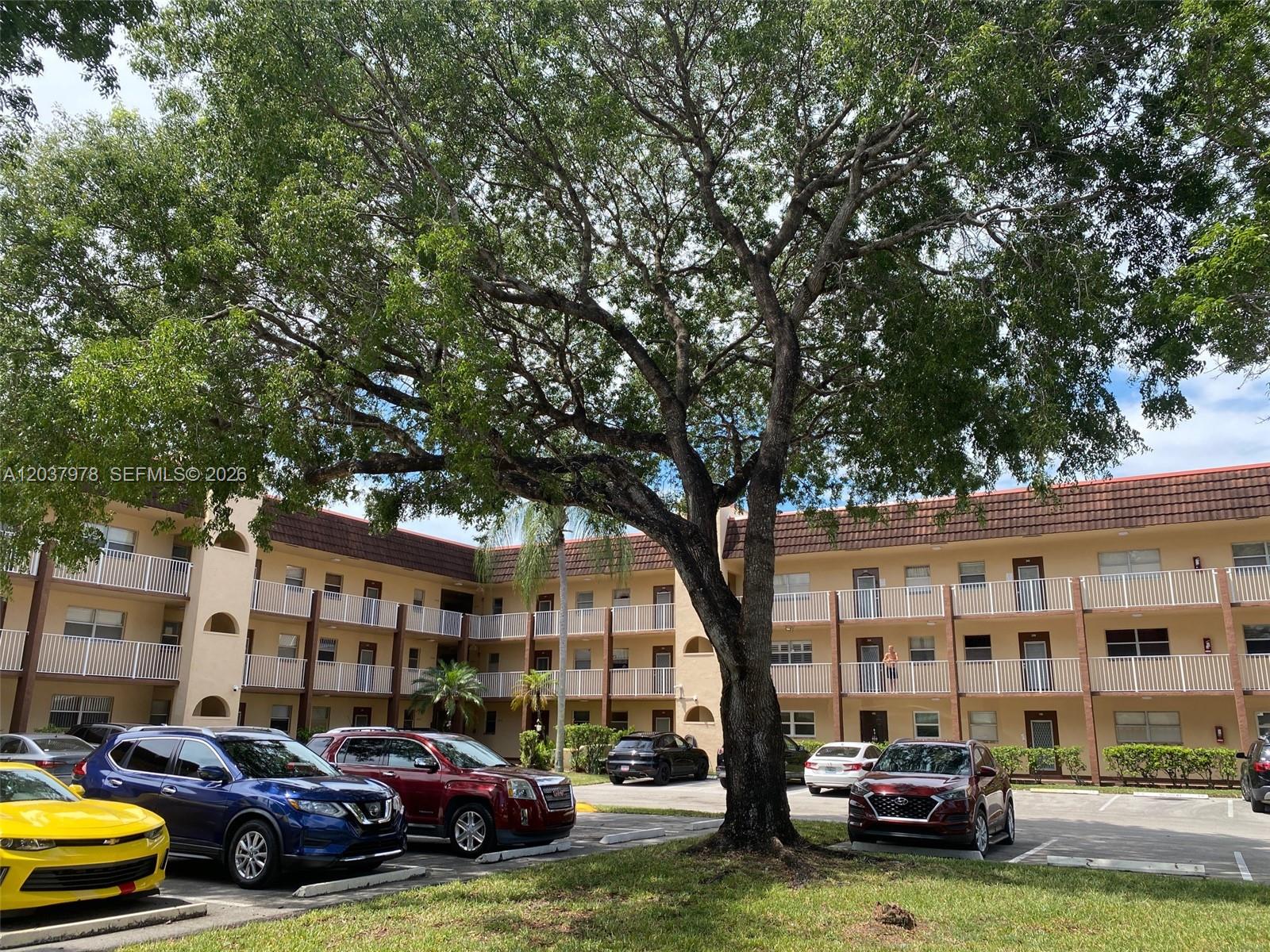 8861 Sunrise Lakes Boulevard Unit: 311