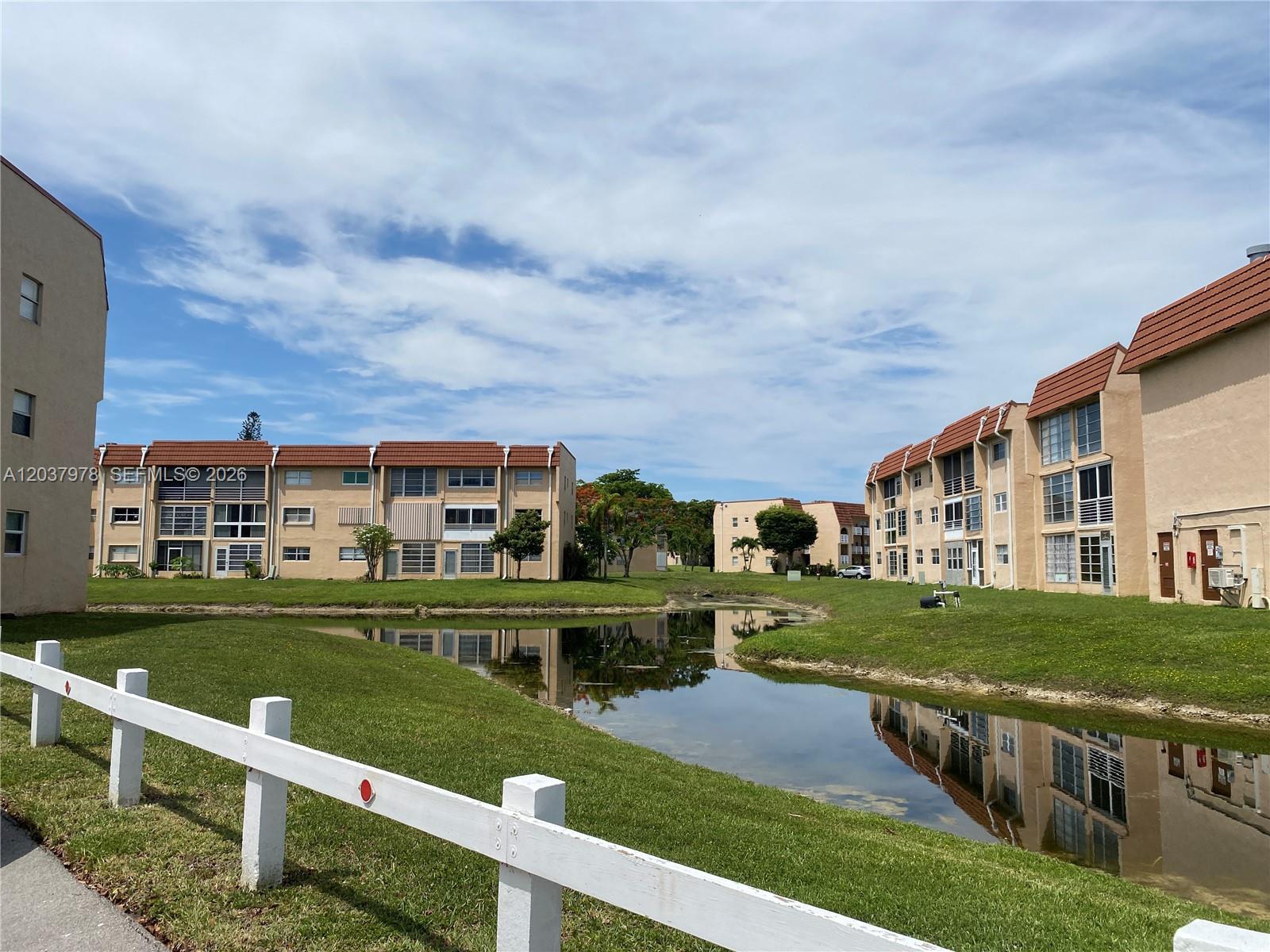 8861 Sunrise Lakes Boulevard Unit: 311