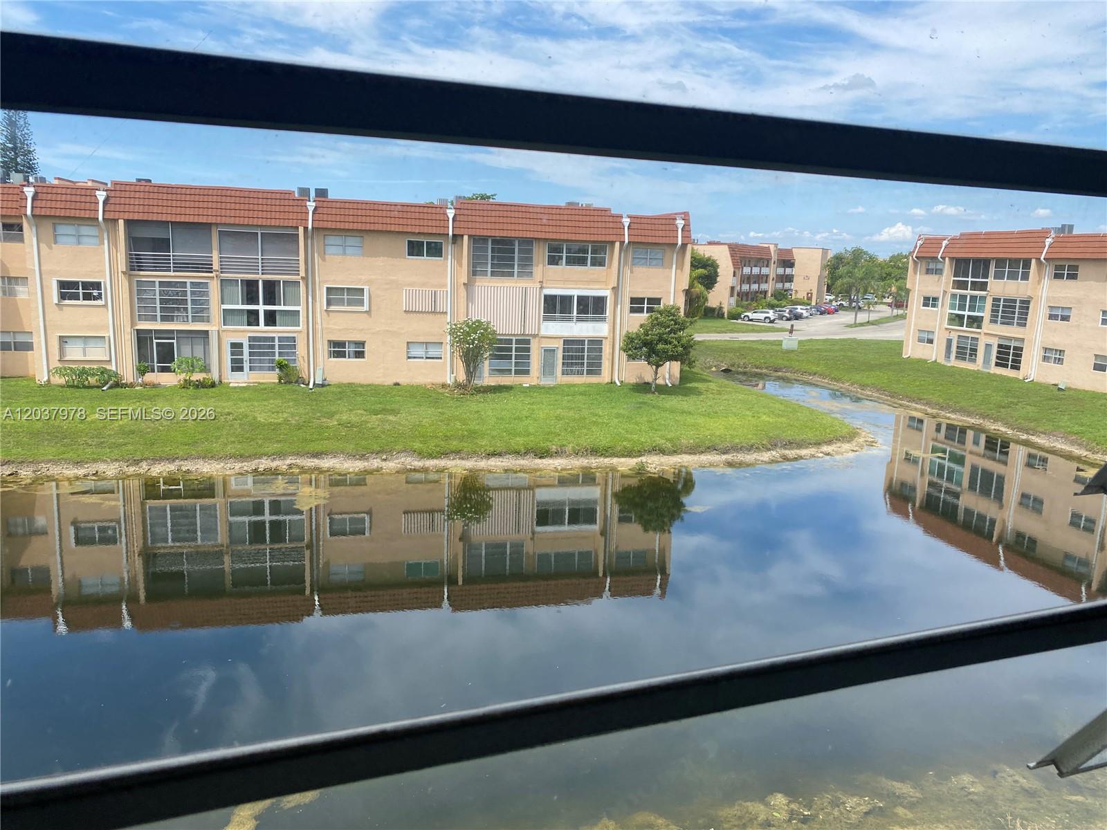 8861 Sunrise Lakes Boulevard Unit: 311