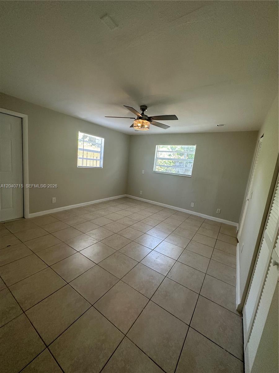 1645 NW 6th Avenue W W