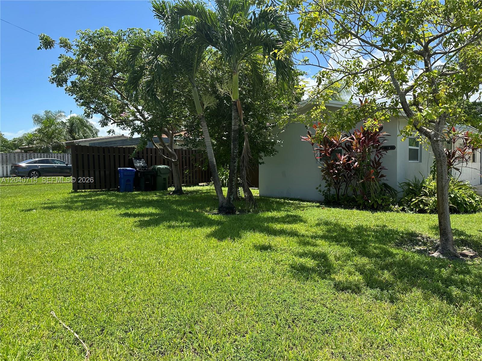 1645 NW 6th Avenue W W