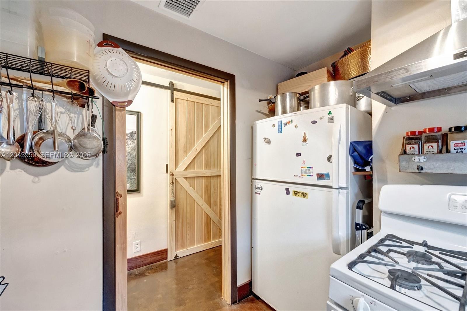 1401 NE 33rd Street