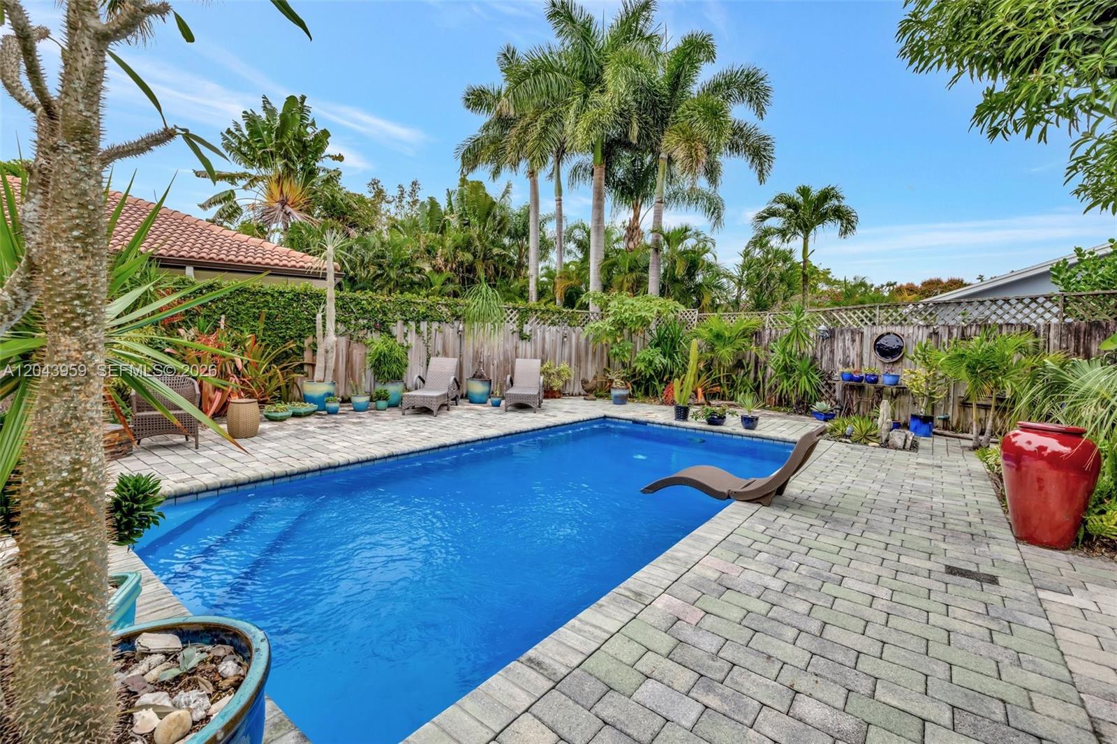 1401 NE 33rd Street