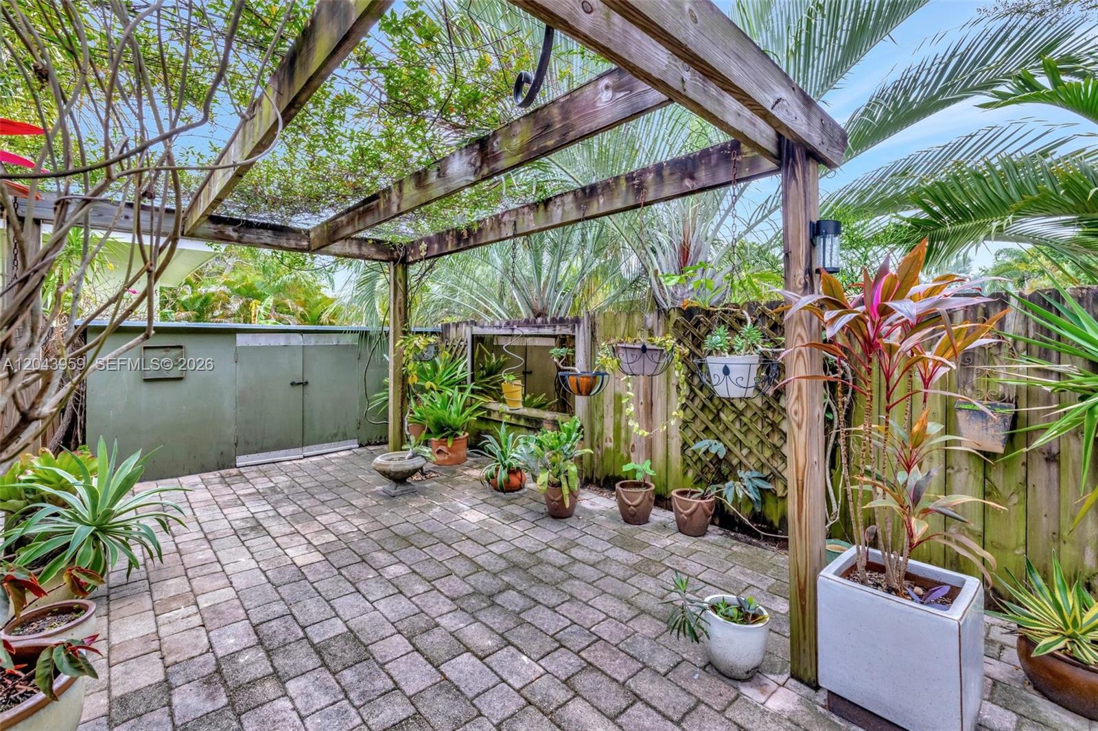 1401 NE 33rd Street