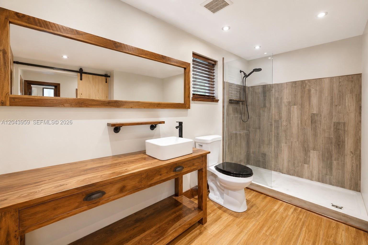 1401 NE 33rd Street