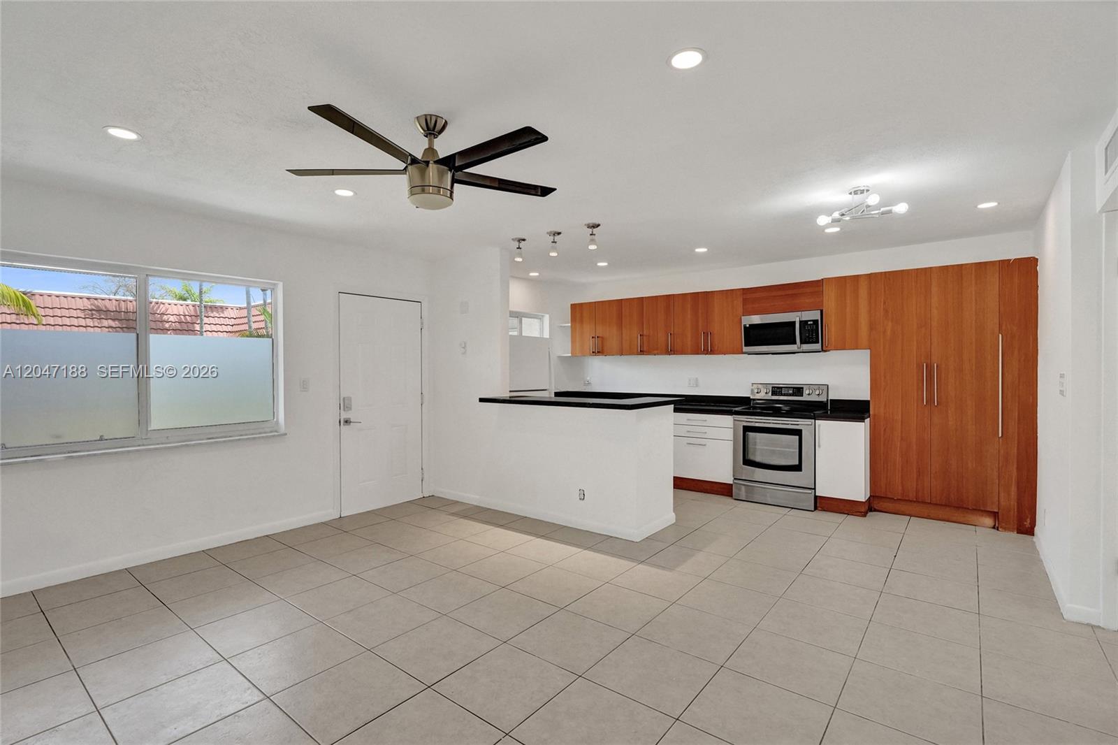 3050 NE 5th Terrace 13