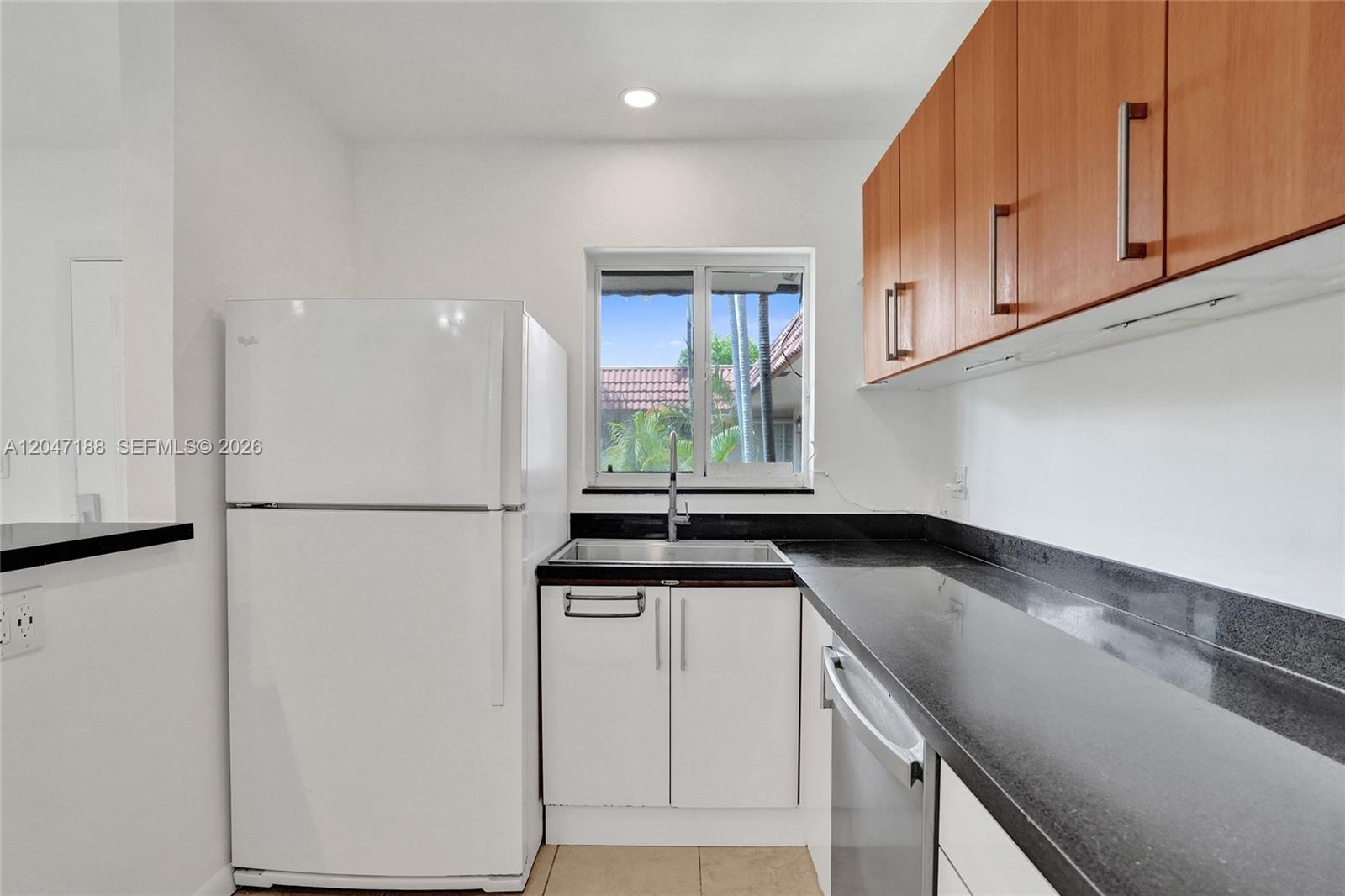 3050 NE 5th Terrace 13