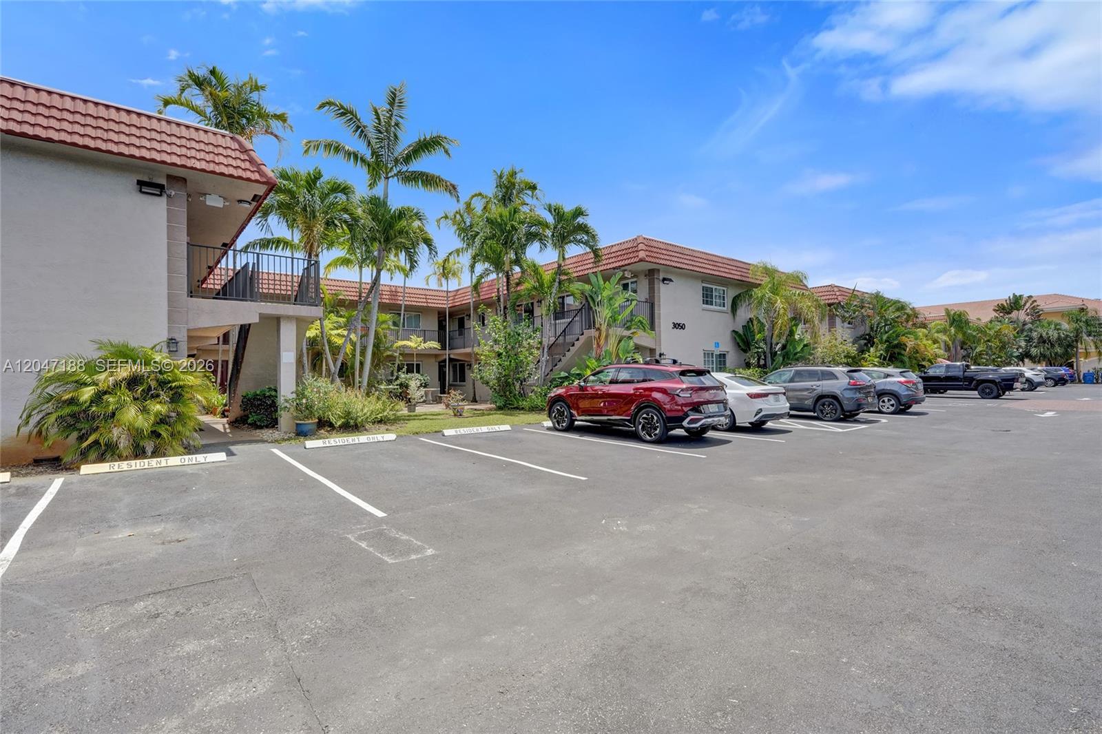 3050 NE 5th Terrace 13