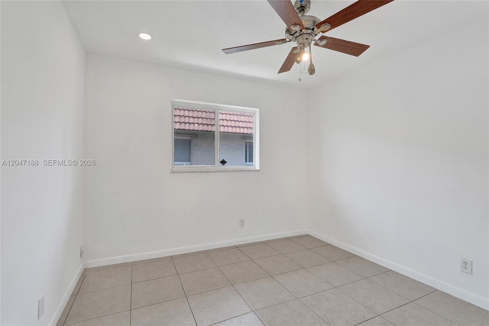 3050 NE 5th Terrace 13