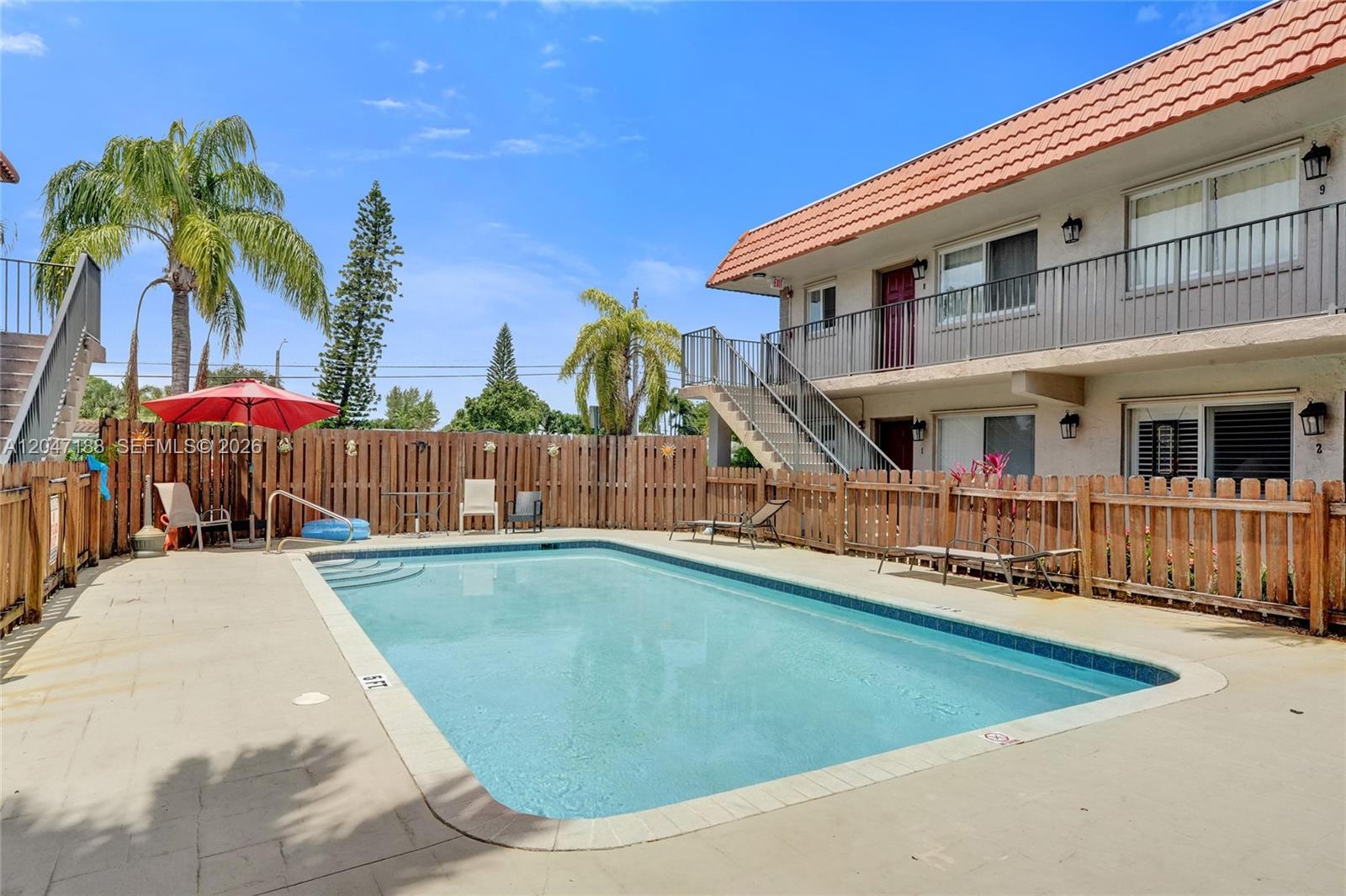 3050 NE 5th Terrace 13
