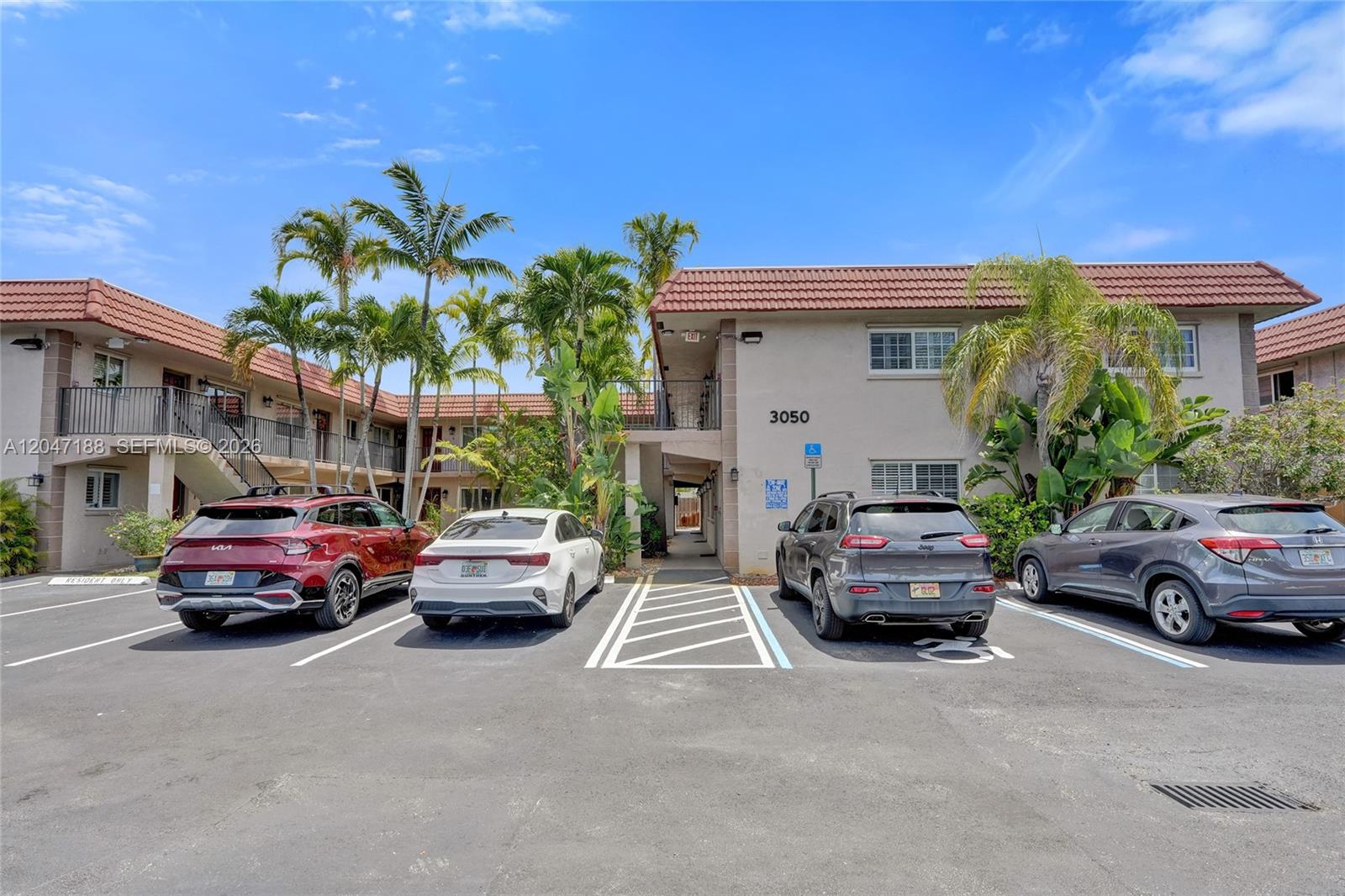 3050 NE 5th Terrace 13