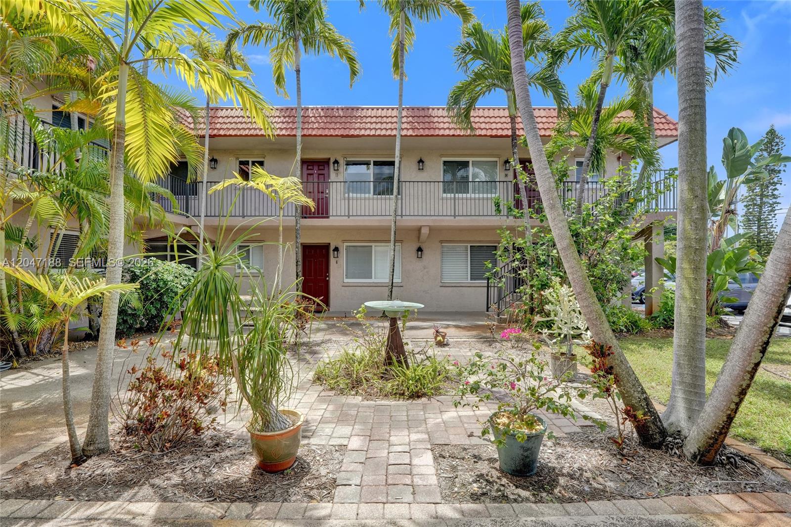 3050 NE 5th Terrace 13