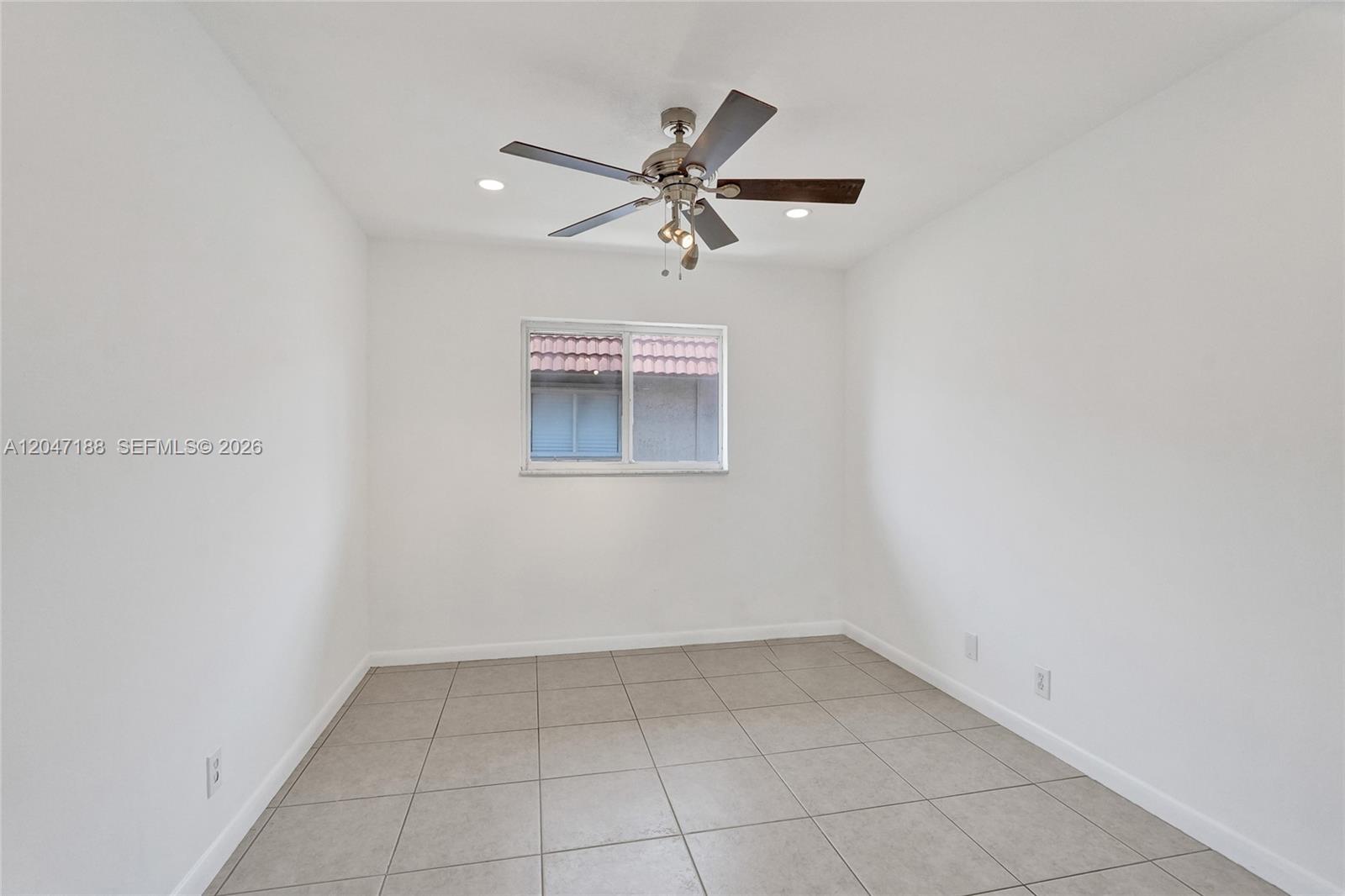 3050 NE 5th Terrace 13