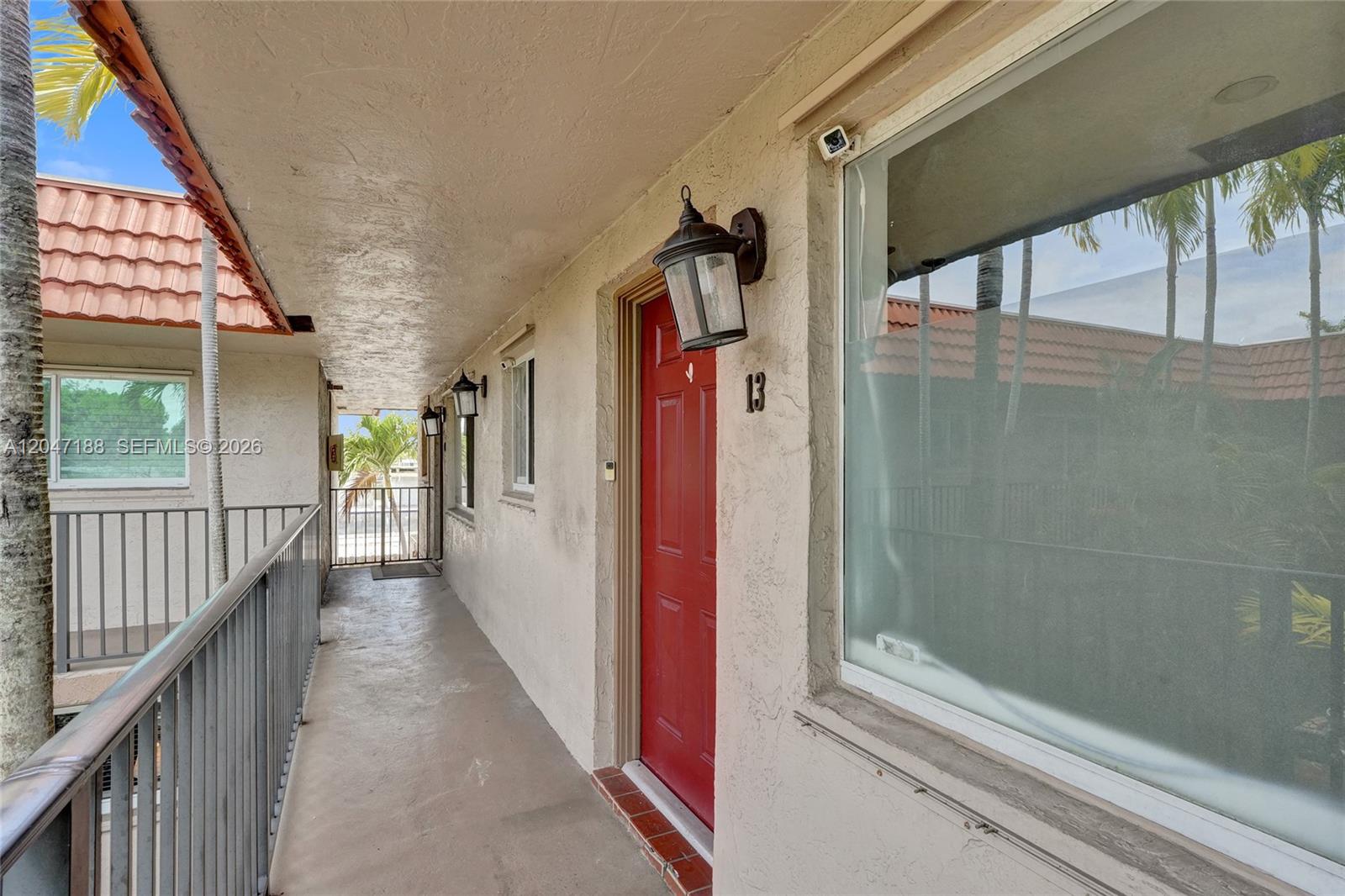 3050 NE 5th Terrace 13