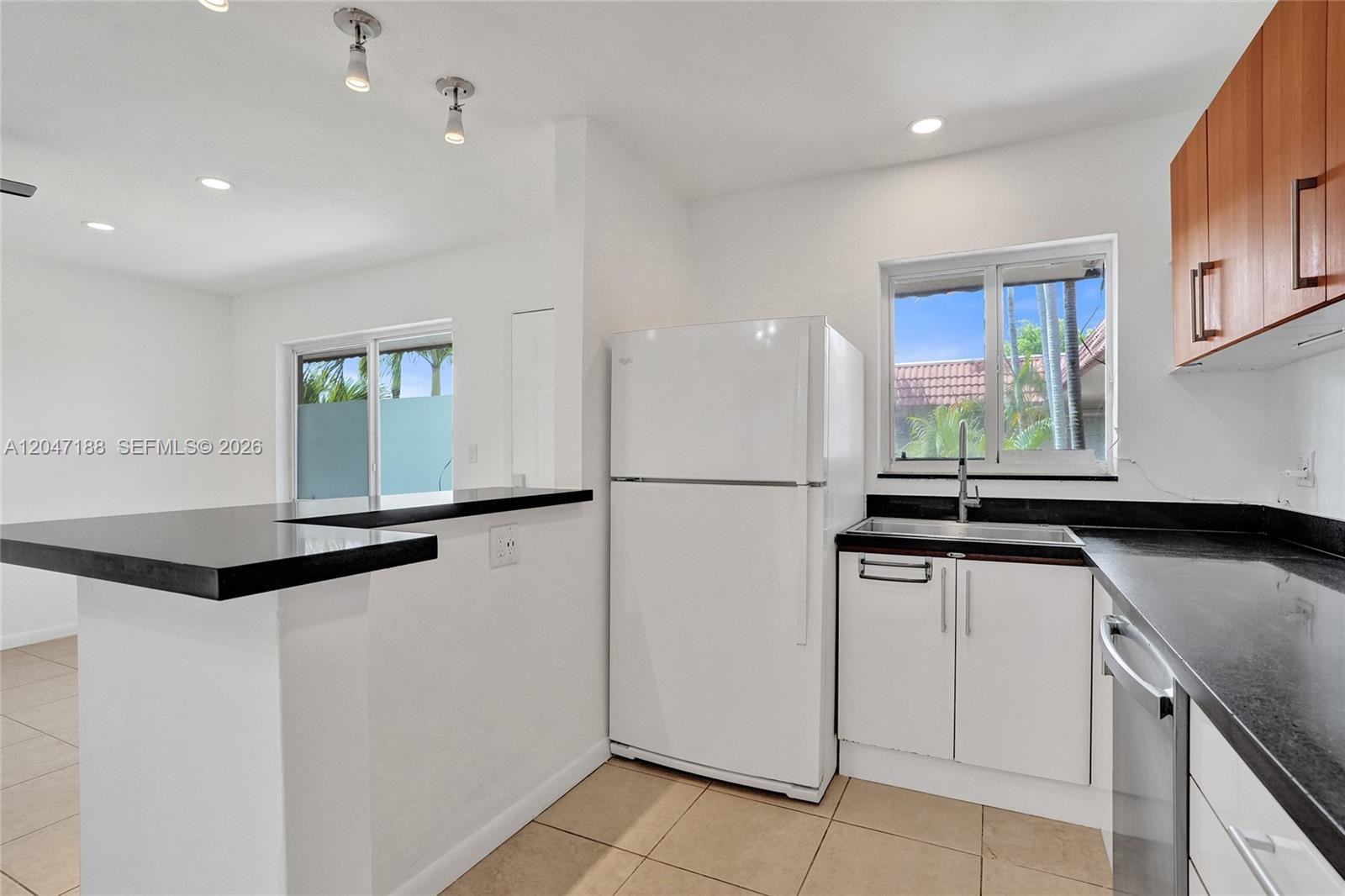 3050 NE 5th Terrace 13
