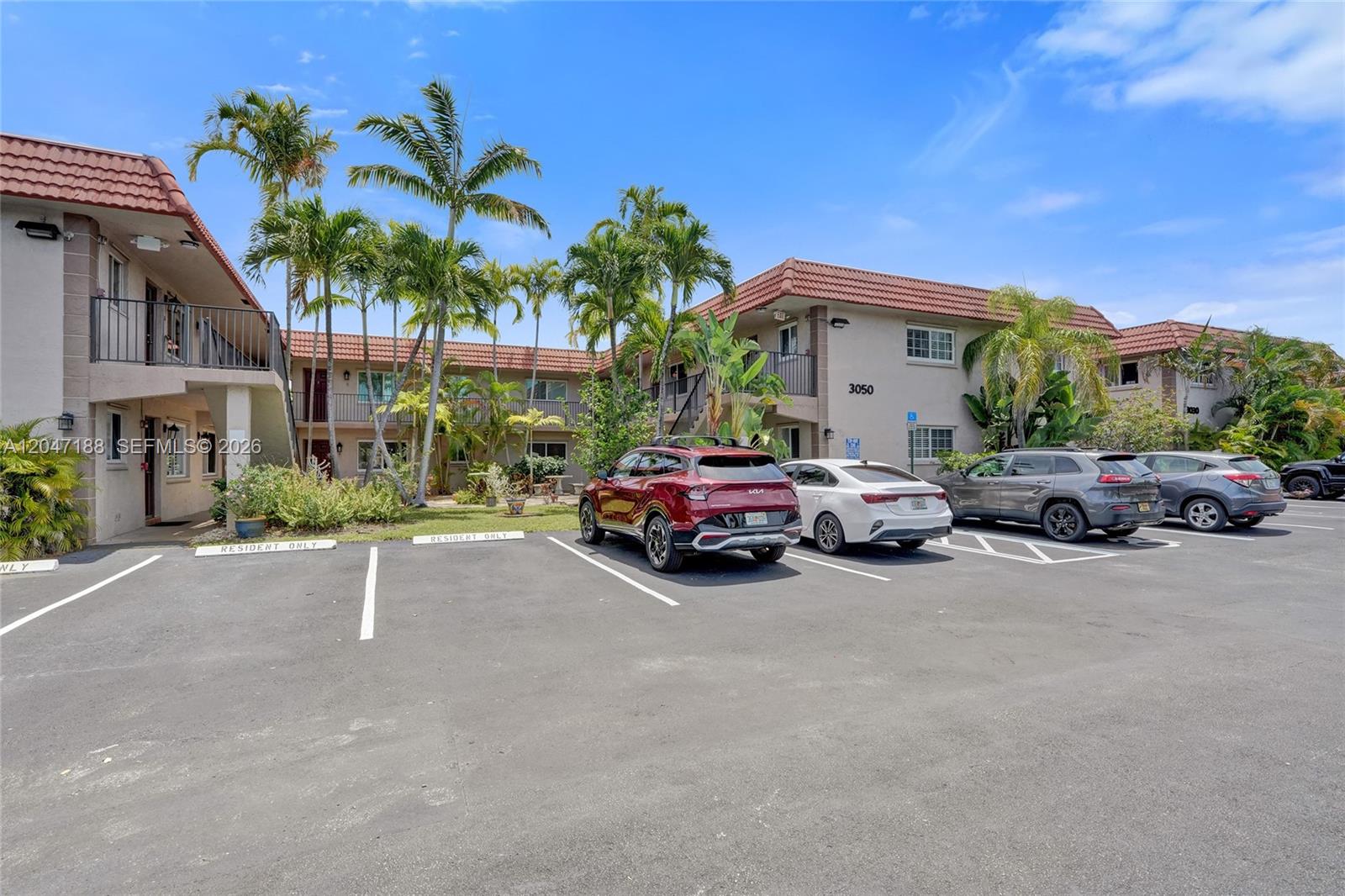 3050 NE 5th Terrace 13