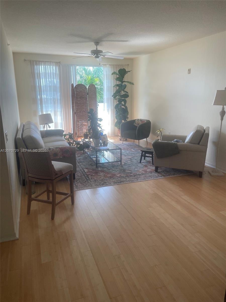 2401 NE 65th Street 511