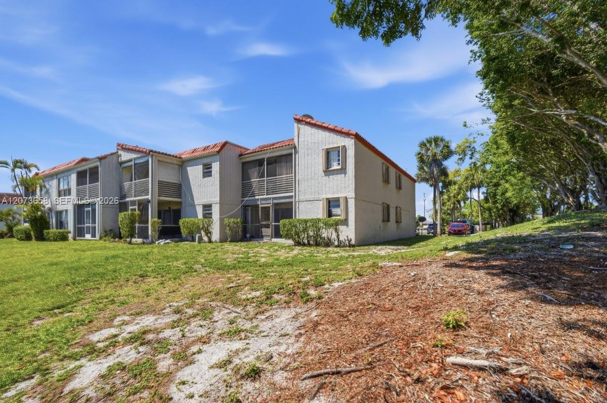 7460 Woodmont Terrace 101
