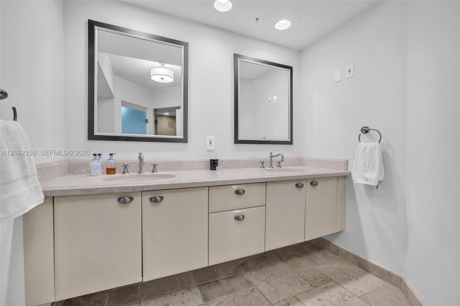 333 Las Olas Way 2807