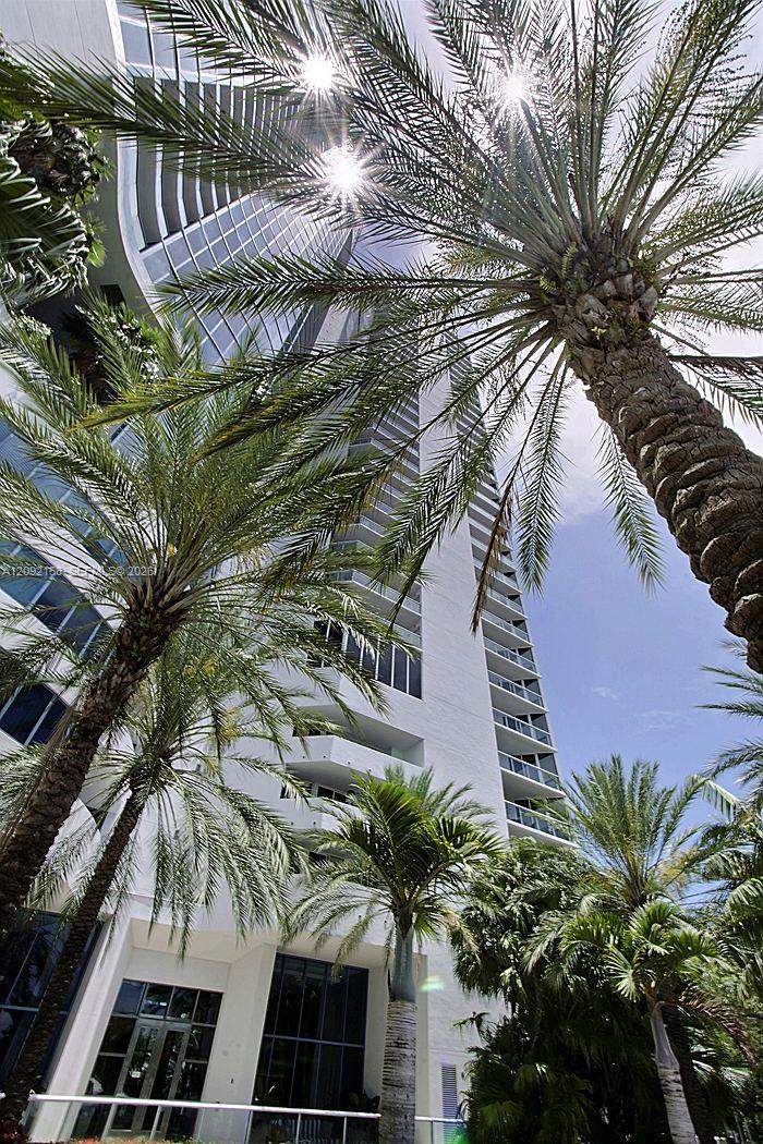 333 Las Olas Way 2409