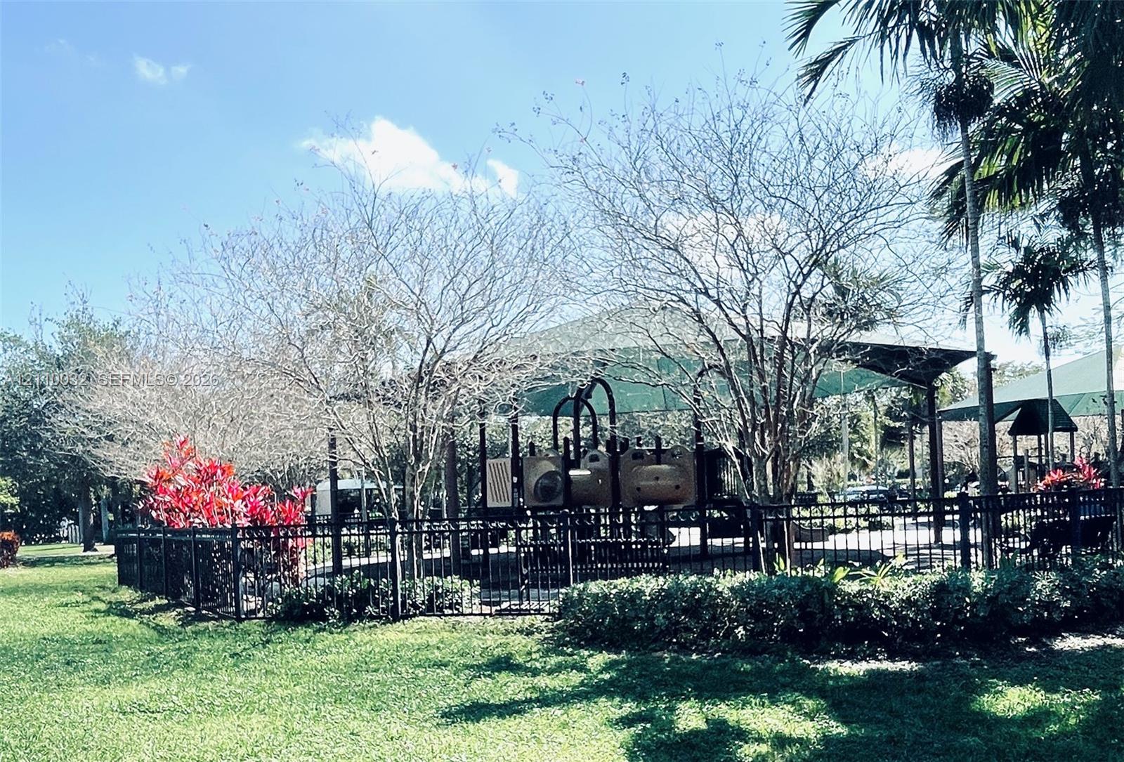 605 Oaks Drive 601