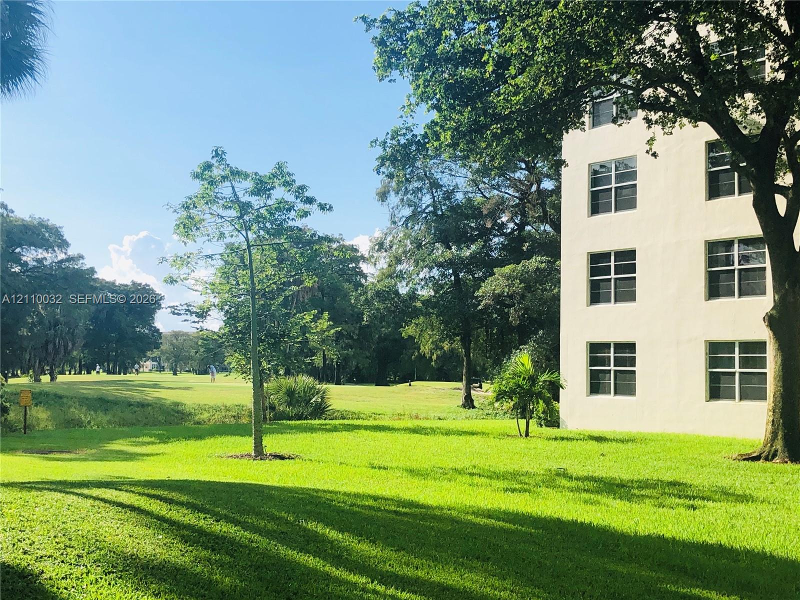 605 Oaks Drive 601