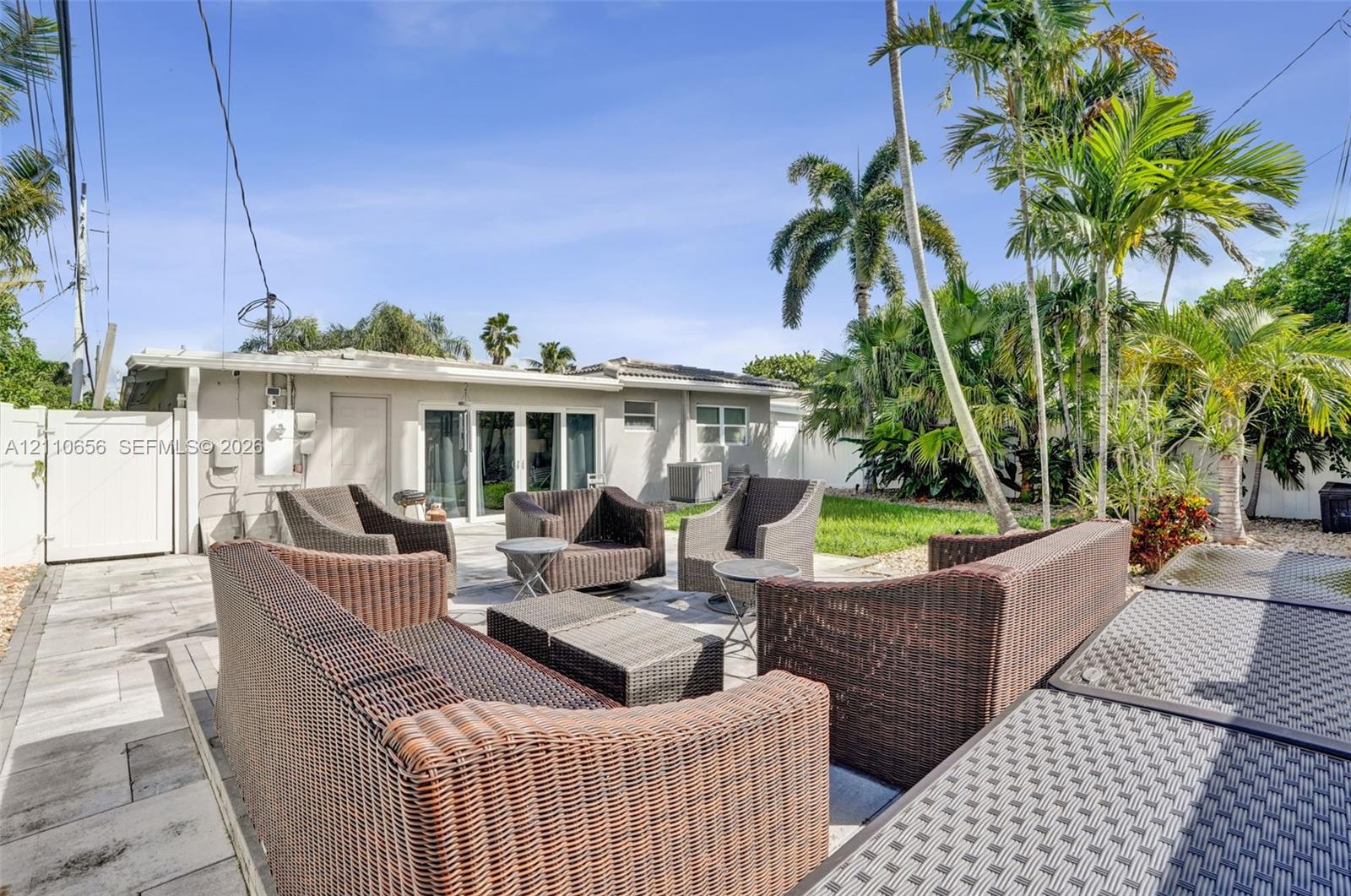 30 NE 48th Court