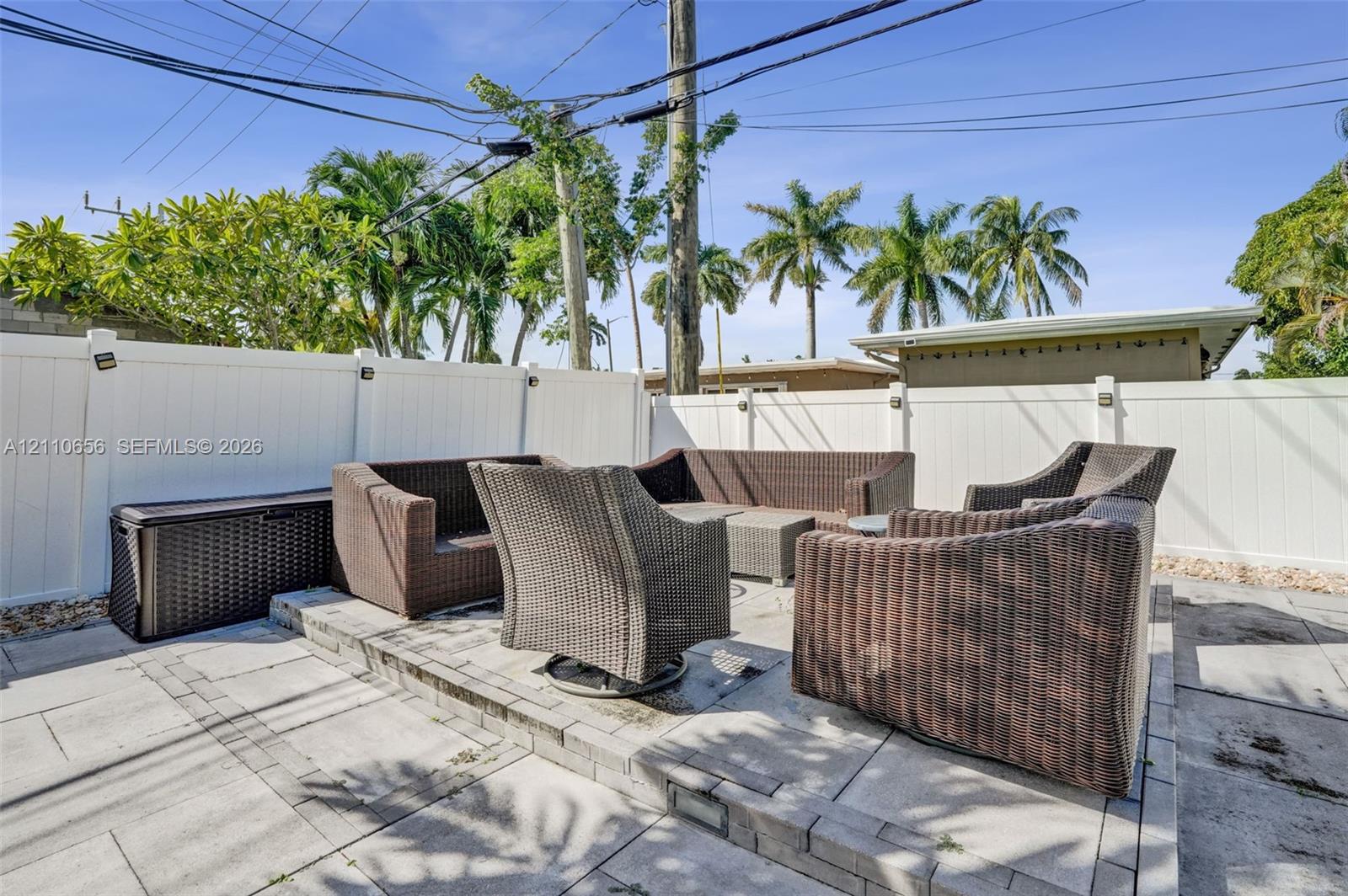30 NE 48th Court