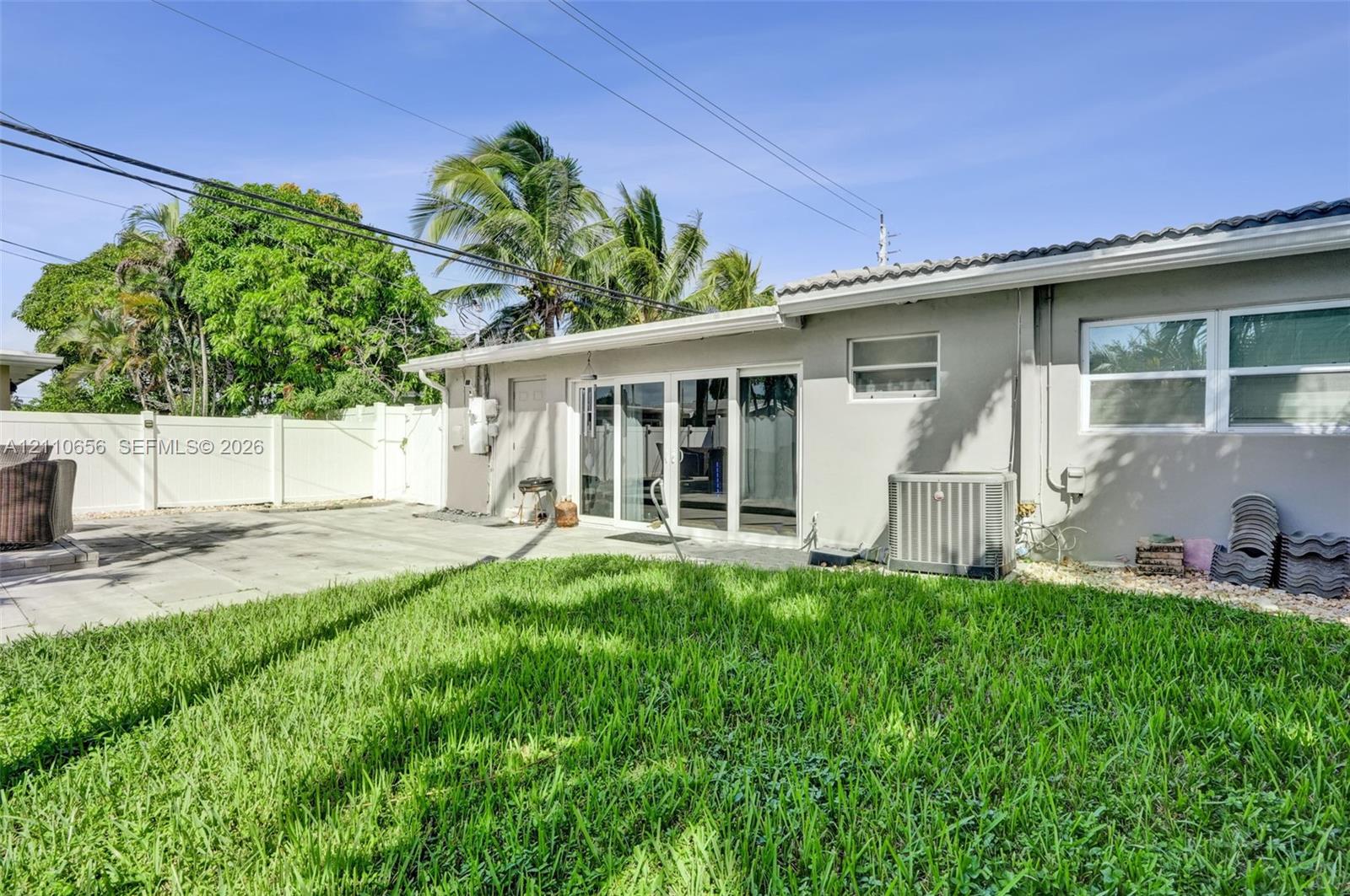 30 NE 48th Court