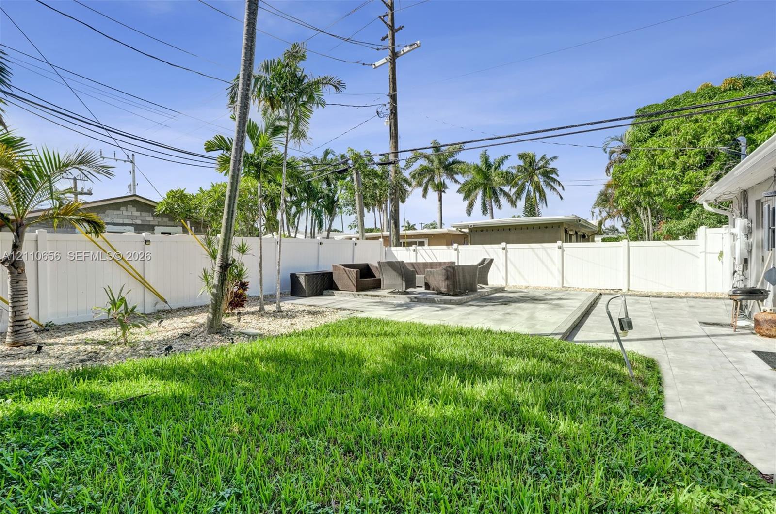 30 NE 48th Court