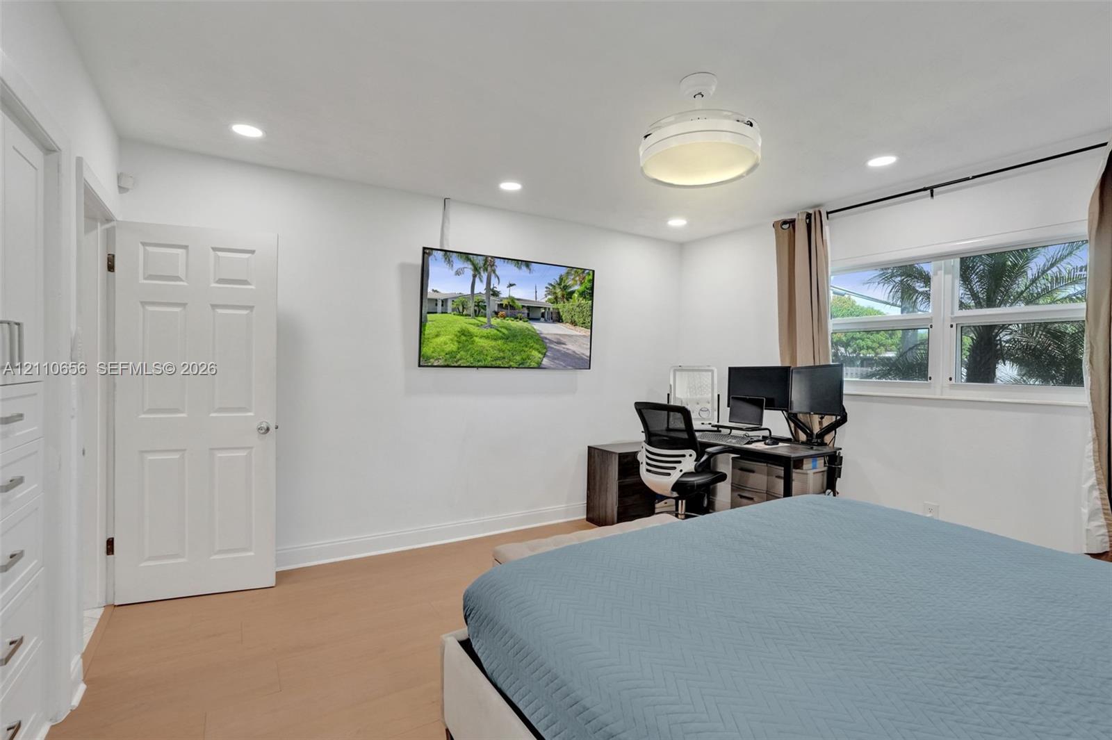 30 NE 48th Court