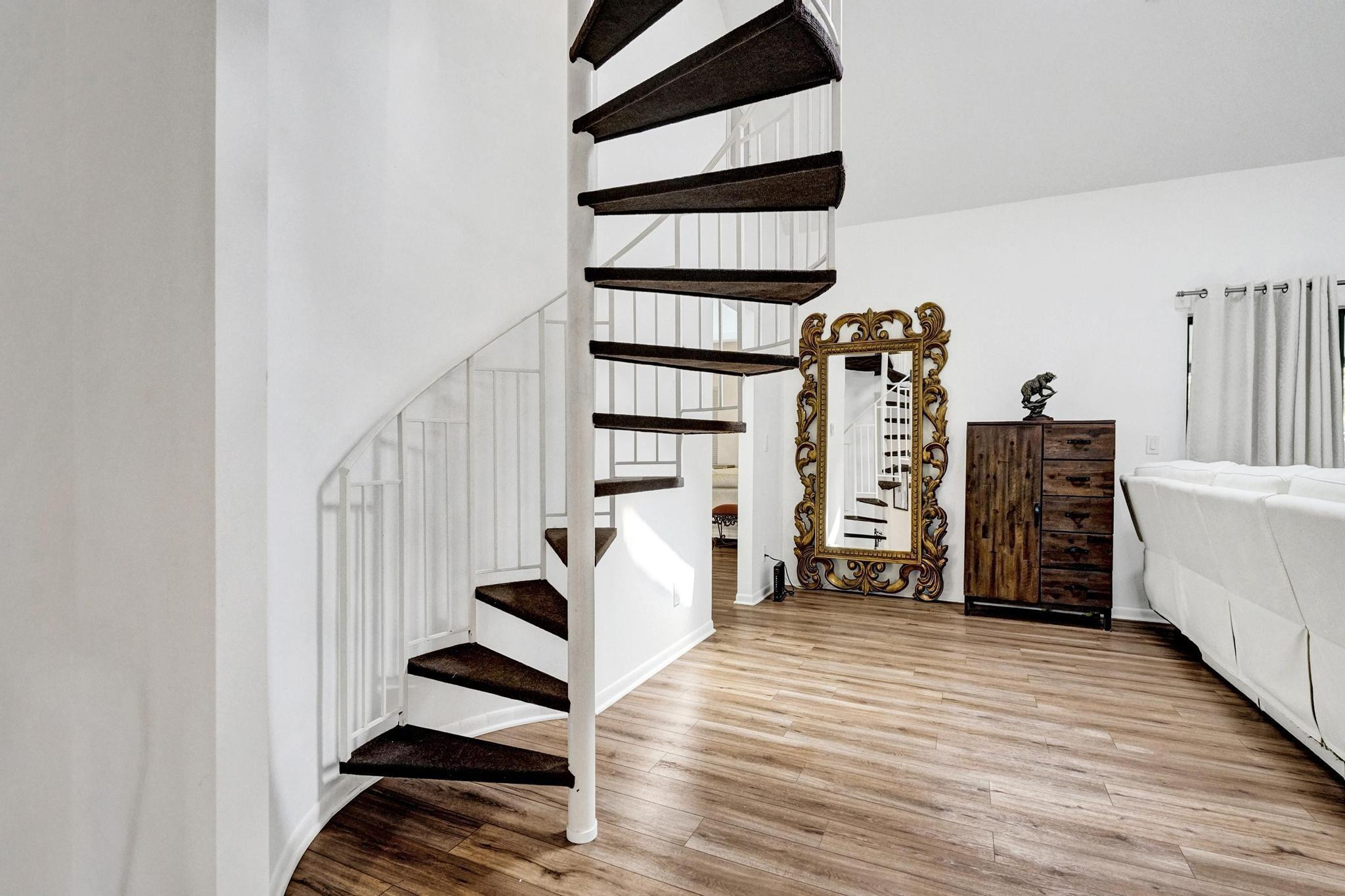 23417 Water Circle