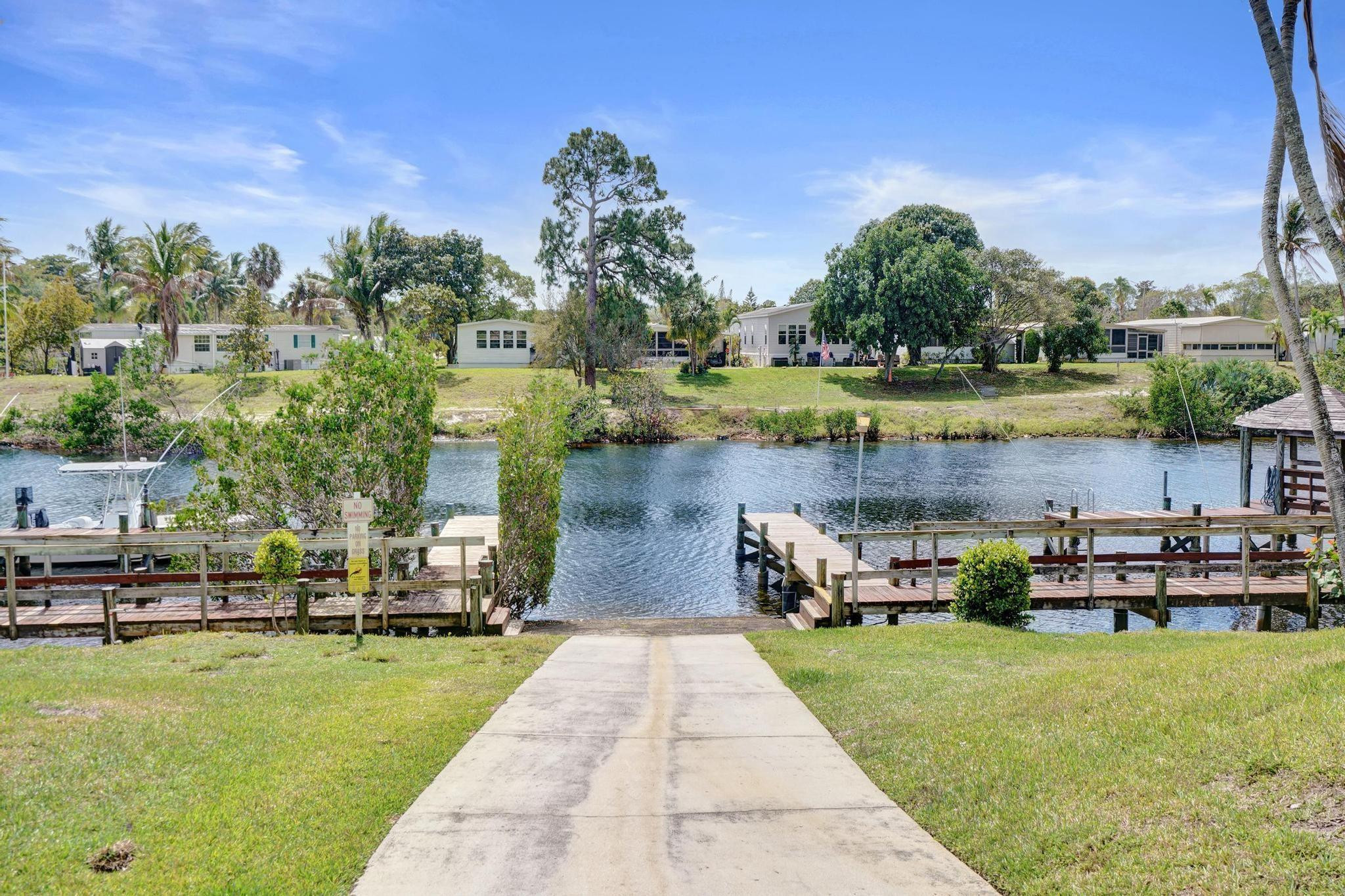 23417 Water Circle