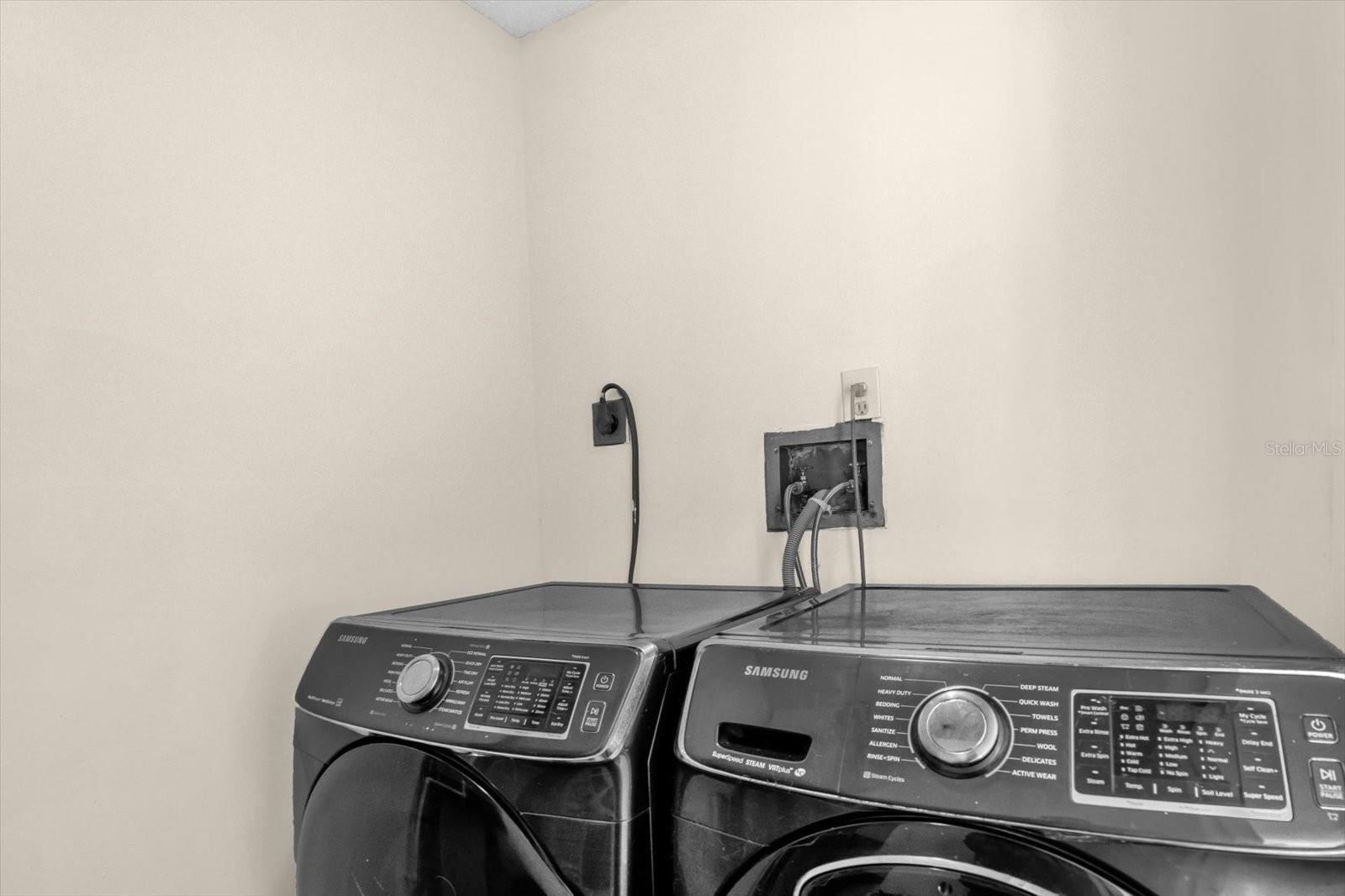 1121 SPRING MEADOW DR #11221