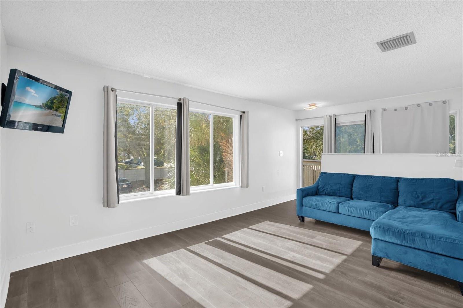 1121 SPRING MEADOW DR #11221