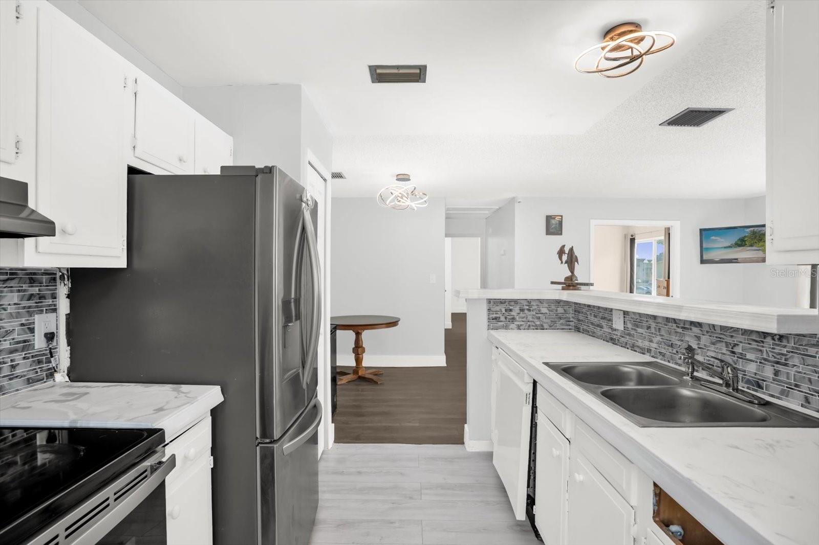 1121 SPRING MEADOW DR #11221