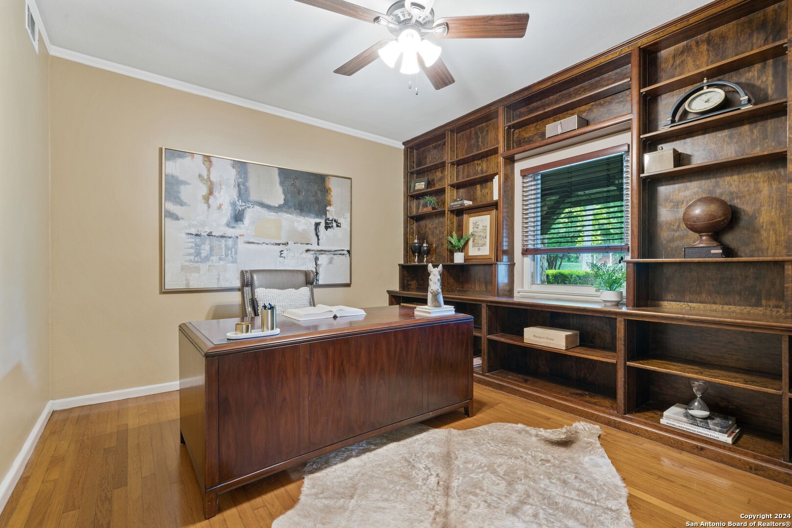 105 CLOVERLEAF AVE