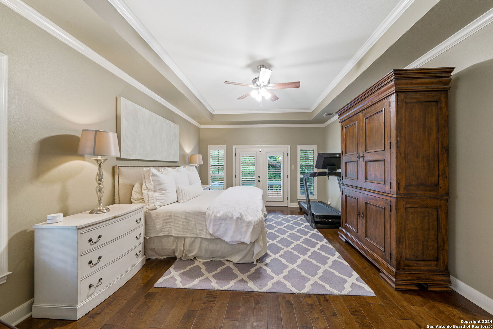 11 INWOOD MANOR
