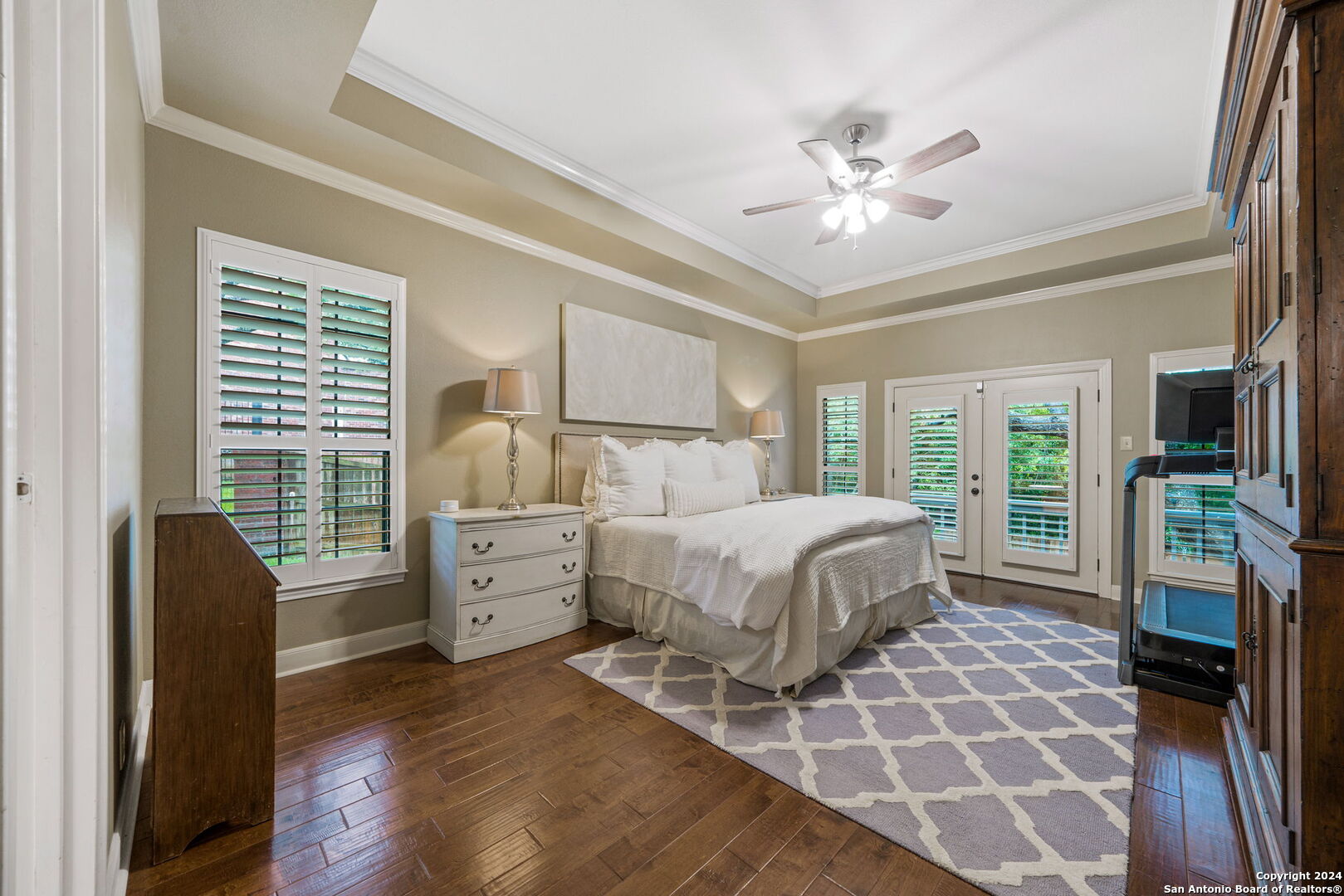 11 INWOOD MANOR