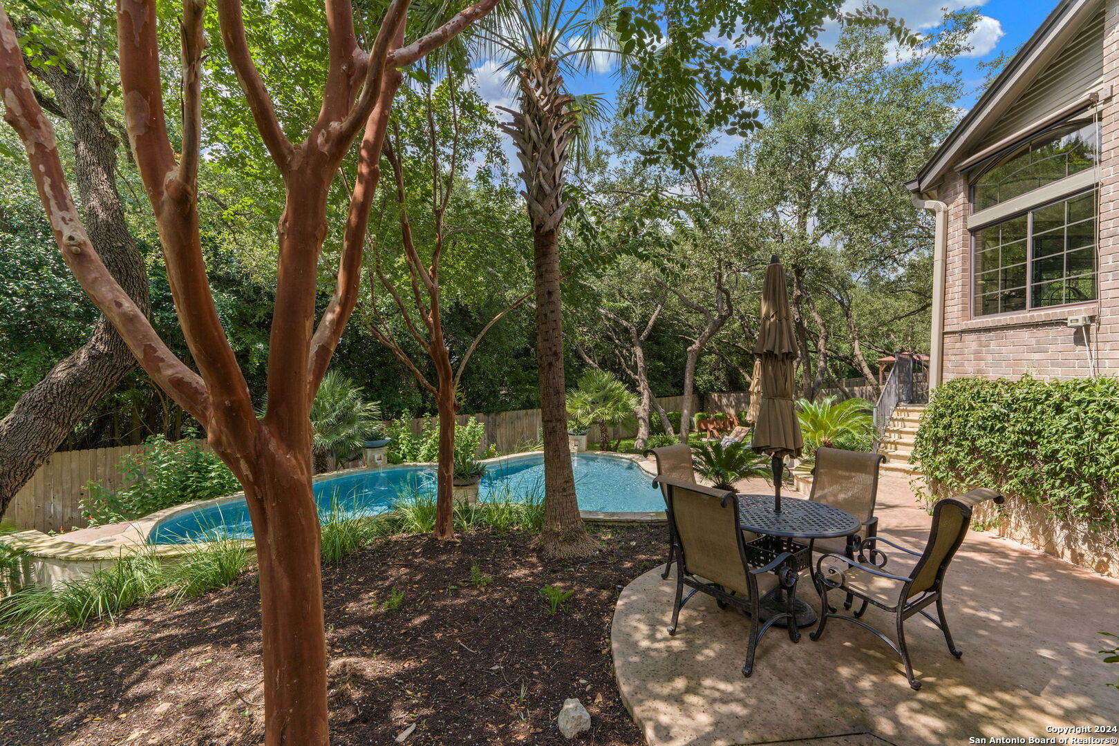 11 INWOOD MANOR