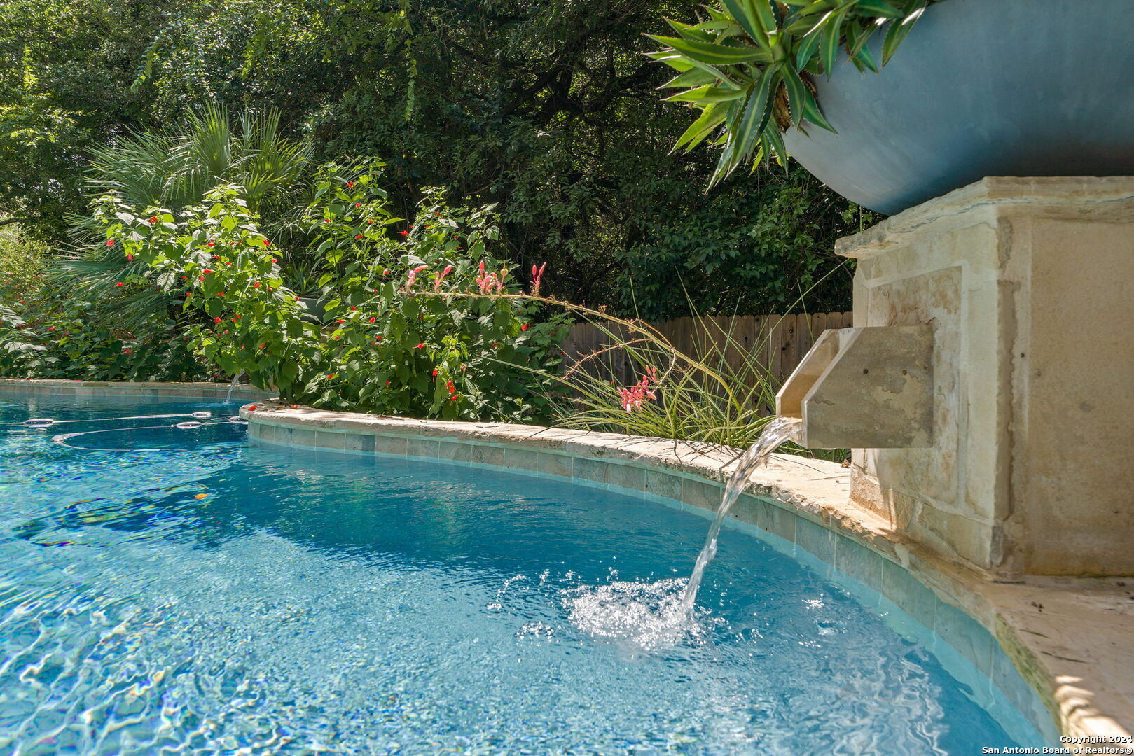 11 INWOOD MANOR