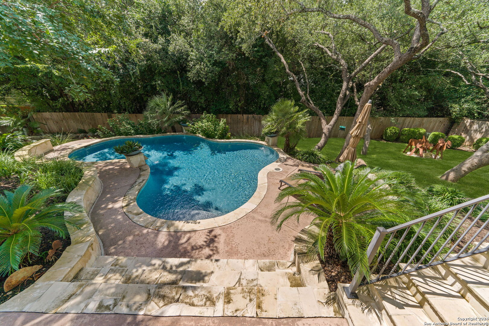 11 INWOOD MANOR