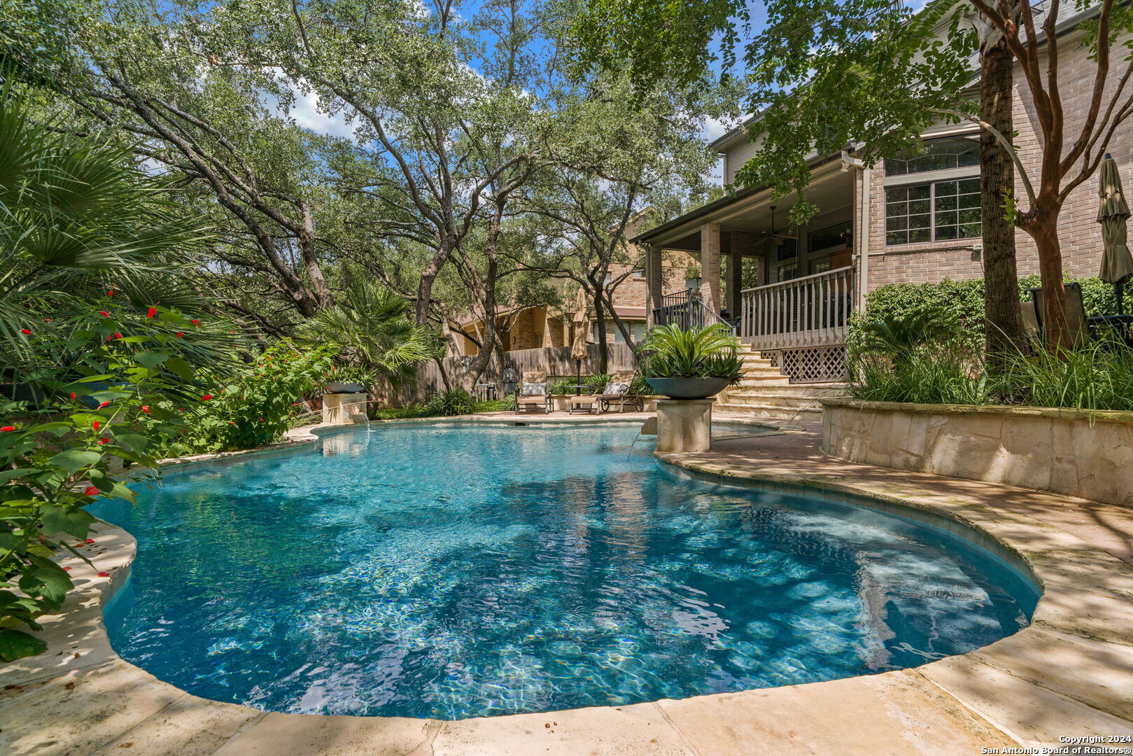 11 INWOOD MANOR