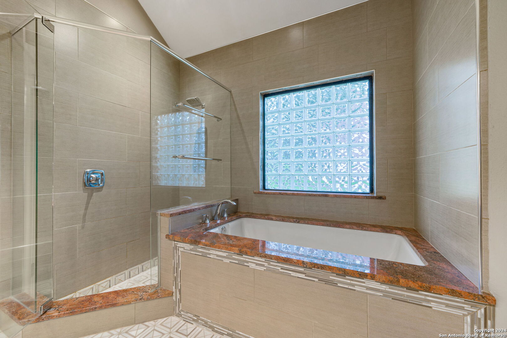 11 INWOOD MANOR
