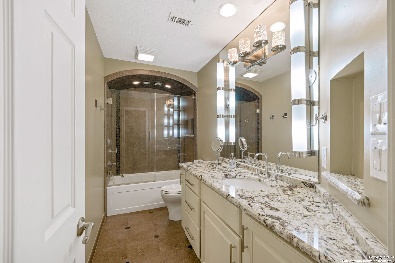 11 INWOOD MANOR